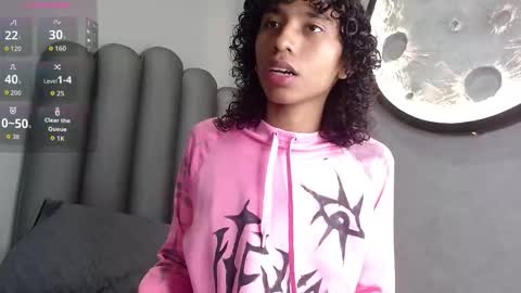 Snapshot of venuss_03 chatting on 10-18-25, 03:42 venuss_03 online show from 10-18-25, 03:42