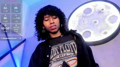 Snapshot of venuss_03 chatting on 11-12-25, 04:13 venuss_03 online show from 11-12-25, 04:13