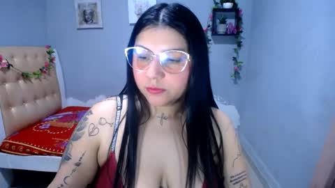 Snapshot of venuswilliamx chatting on 07-10-26, 02:05 venus online show from 07-10-26, 02:05