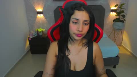 Snapshot of venuz_lee chatting on 01-09-25, 12:52 Nice to greet you my name is Vanessa online show from 01-09-25, 12:52