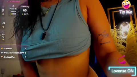 Snapshot of venuz_lee chatting on 02-25-25, 04:31 Nice to greet you my name is Vanessa online show from 02-25-25, 04:31