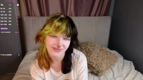 Erica online show from 11-06-25, 08:21