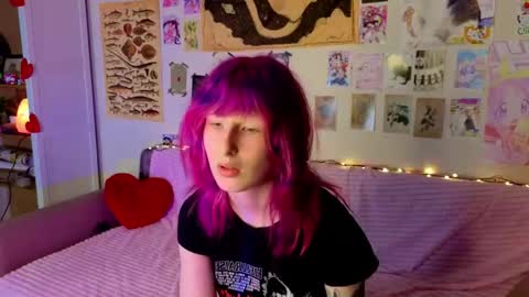 Erica online show from 04-27-26, 08:18