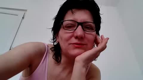 Vera online show from 04-12-26, 06:18