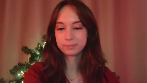 Snapshot of veralush chatting on 12-20-25, 12:45 Una online show from 12-20-25, 12:45