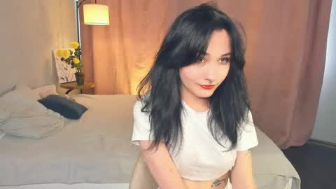 Snapshot of verapalazzo chatting on 06-01-26, 10:39 Keely online show from 06-01-26, 10:39