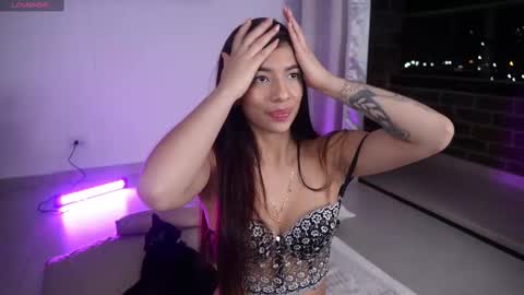 vero_cam online show from 03-11-25, 05:05