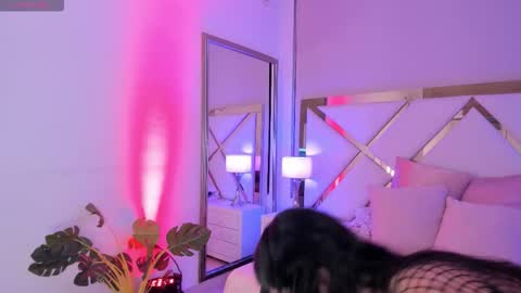 Vero online show from 11-08-25, 04:34