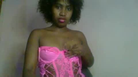 Snapshot of veroline01011999 chatting on 03-31-26, 03:34 veroline01011999 online show from 03-31-26, 03:34