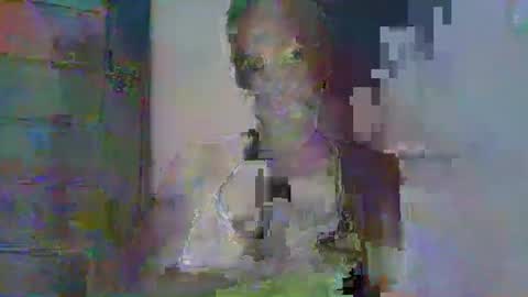 Snapshot of veroline01011999 chatting on 04-02-26, 04:15 veroline01011999 online show from 04-02-26, 04:15