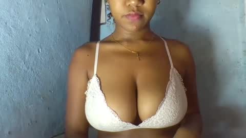 Snapshot of verolla31 chatting on 02-20-25, 01:08 verolla31 online show from 02-20-25, 01:08