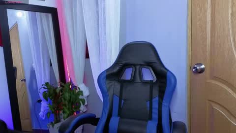 veronica_118 online show from 04-29-26, 02:15