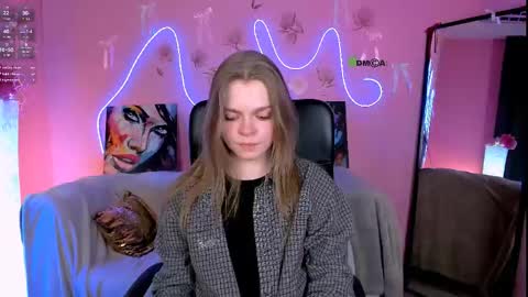 Snapshot of veronica_bubble chatting on 05-05-26, 07:33 Ronni online show from 05-05-26, 07:33