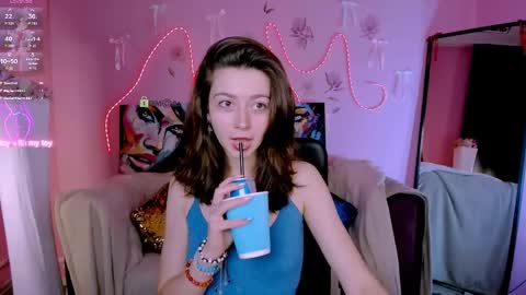 Snapshot of veronica_bubble chatting on 05-24-26, 07:08 Ronni online show from 05-24-26, 07:08