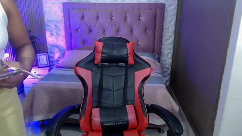 VERONICA online show from 04-17-26, 01:36