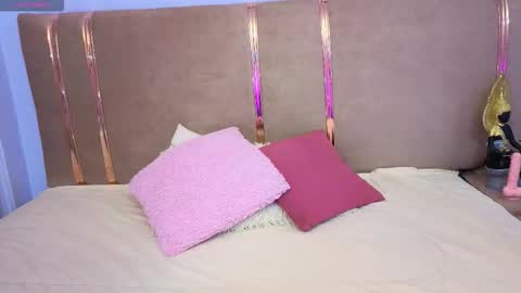 VERONICA online show from 09-16-25, 04:13