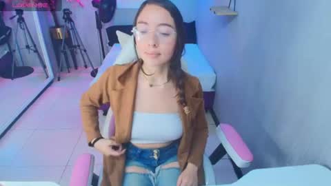 veronica online show from 06-20-26, 07:05