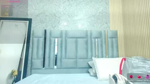 Veronica online show from 03-17-26, 12:41