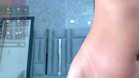 Veronica online show from 04-25-26, 12:52