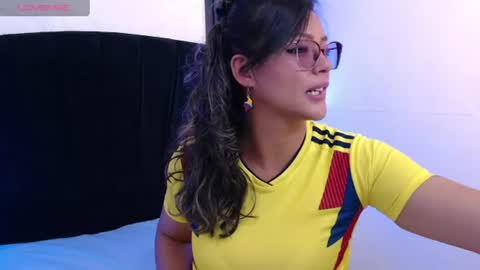 Snapshot of veronica_saenzz1 chatting on 07-03-26, 07:20 Vero online show from 07-03-26, 07:20