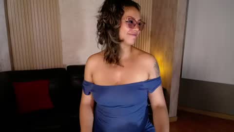 Snapshot of veronica_saenzz1 chatting on 07-10-26, 08:55 Vero online show from 07-10-26, 08:55