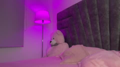 Miss Veronica dussan  Tw Veronicasm     IG Ashveronica  online show from 05-05-26, 12:07