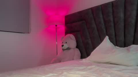 Miss Veronica dussan  Tw Veronicasm     IG Ashveronica  online show from 06-11-26, 12:32