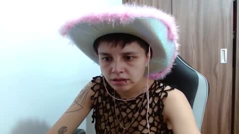 Snapshot of veronicaelite16 chatting on 12-19-24, 10:32 Veronica Clark online show from 12-19-24, 10:32