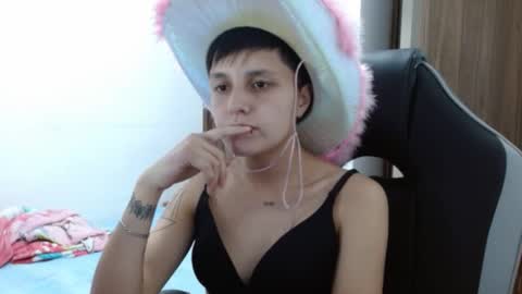 Snapshot of veronicaelite16 chatting on 02-02-25, 02:06 Veronica Clark online show from 02-02-25, 02:06