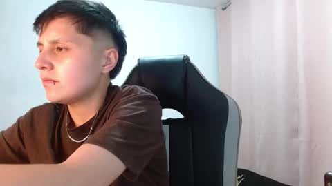 Snapshot of veronicaelite16 chatting on 10-18-25, 03:53 Veronica Clark online show from 10-18-25, 03:53