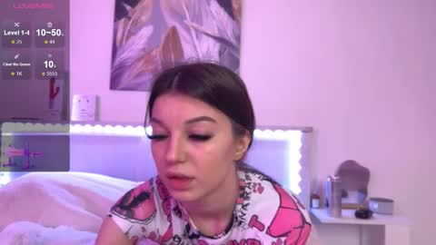 Snapshot of veronicaleal_ chatting on 09-20-25, 09:32 Vivi online show from 09-20-25, 09:32