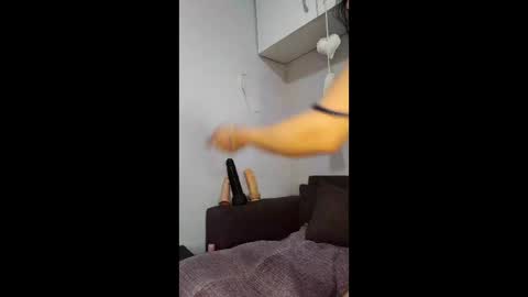 veronicaredonda online show from 12-16-25, 02:00