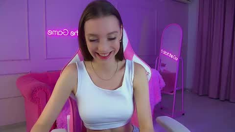 Snapshot of veronicavance chatting on 11-20-25, 06:40 Veronica online show from 11-20-25, 06:40