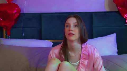 Snapshot of veronicavance chatting on 02-14-26, 07:16 Veronica online show from 02-14-26, 07:16