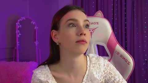 Snapshot of veronicavance chatting on 03-03-26, 06:30 Veronica online show from 03-03-26, 06:30