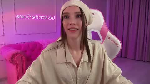Veronica online show from 06-24-26, 06:40