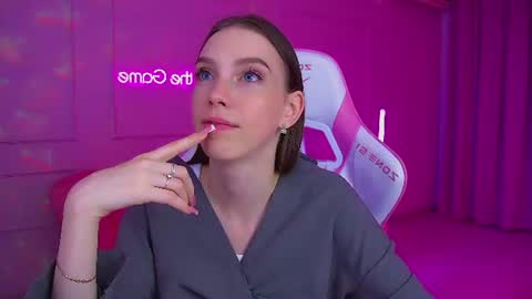 Veronica online show from 07-29-26, 06:28