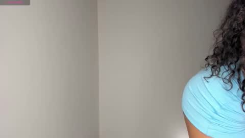 Snapshot of veronicawilson chatting on 12-02-25, 04:51 Veronica online show from 12-02-25, 04:51