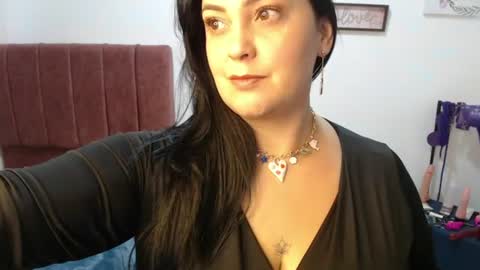 Snapshot of veroniicabbw_ chatting on 07-27-26, 01:07 veroniicabbw_ online show from 07-27-26, 01:07