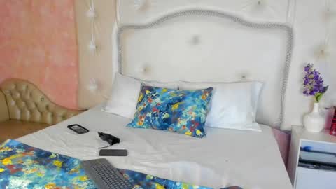 Veronika  online show from 07-21-26, 04:04