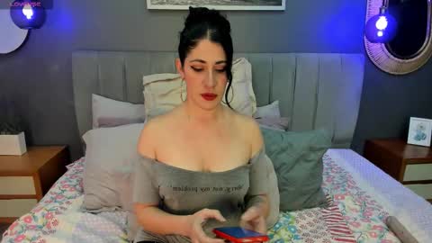Veronica  online show from 10-14-25, 05:03