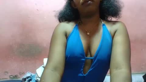 Snapshot of verronique1511 chatting on 02-05-25, 05:53 verronique1511 online show from 02-05-25, 05:53