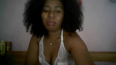 Snapshot of verronique1511 chatting on 10-05-25, 06:28 verronique1511 online show from 10-05-25, 06:28