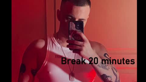 Snapshot of vers_gay chatting on 01-06-25, 07:42 Ethan online show from 01-06-25, 07:42