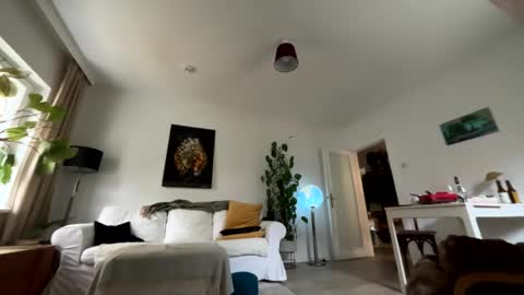 Snapshot of versatilebi7 chatting on 11-09-25, 08:12 versatilebi7 online show from 11-09-25, 08:12