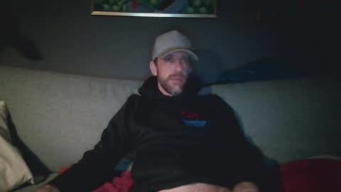 Snapshot of versatilexswede chatting on 11-17-25, 03:56 John online show from 11-17-25, 03:56