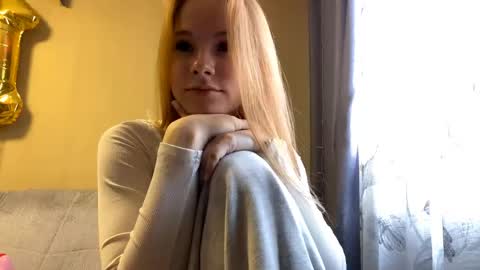 Lina online show from 05-09-26, 03:23