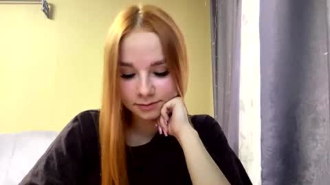 Lina online show from 06-22-26, 10:56