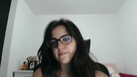 Snapshot of veruca99 chatting on 11-01-25, 10:45 veruca99 online show from 11-01-25, 10:45