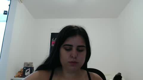 Snapshot of veruca99 chatting on 11-02-25, 08:33 veruca99 online show from 11-02-25, 08:33